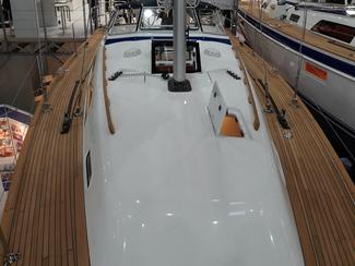 Hallberg-Rassy 340 : confortable et performant