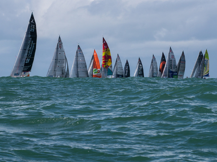 La petite course a été remporté par Alexis Loison (Custo Pol), suivi d'Erwan Tabarly et Anthony Marchand.