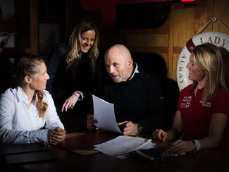 Samantha Davies et Camille Lecointre,...