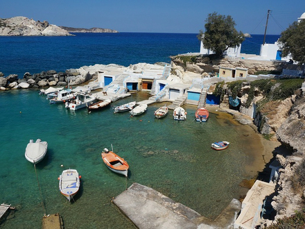 Village de pêcheurs de Mandrakia, sur l'île de Milos Village de pêcheurs de Mandrakia, sur l'île de Milos