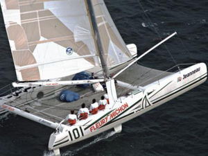 Jeanneau soutient la restauration du Formule 40 IRVI, pour le 40e Spi Ouest-France