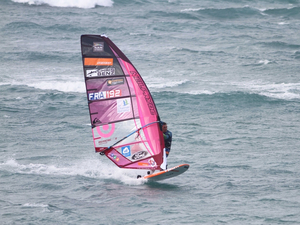 Antoine Albeau, 24 fois champion du monde de windsurf, rentre au capital du Cargo