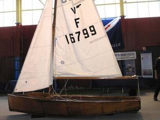 La flotte de 41 bateaux Petite plaisance du...