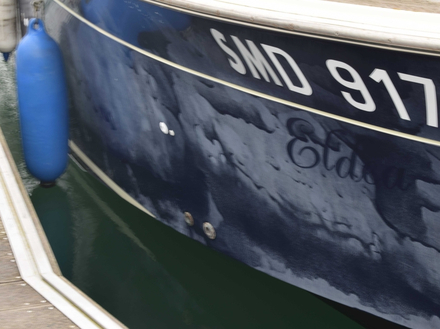 Si on n'entretient pas le gelcoat de couleur, il passe au bout de quelques années. Nautisme Article