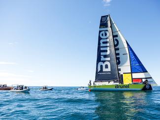 Volvo Ocean Race : Team Brunel remporte la...