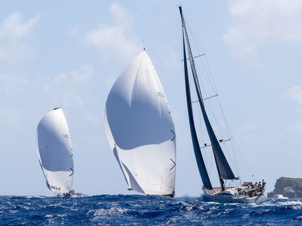 Clap de fin pour la 9e édition des Voiles de Saint-Barth Richard Mille ! Les Maxi et les Multi se sont affrontés sur une distance de 28 milles, les CSA 1 et 2 sur un parcours de 22 milles et les CSA 3 sur une boucle de 18 milles. Clap de fin pour la 9e édition des Voiles de Saint-Barth Richard Mille ! Les Maxi et les Multi se sont affrontés sur une distance de 28 milles, les CSA 1 et 2 sur un parcours de 22 milles et les CSA 3 sur une boucle de 18 milles.