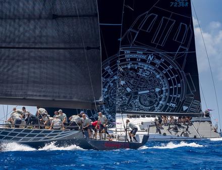 L'équipage de Proteus a enfoncé le clou au général, inscrivant leurs noms pour la troisième fois consécutive au palmarès des Voiles et doublant la mise en remportant la Richard Mille Maxi Cup. Nautisme Article