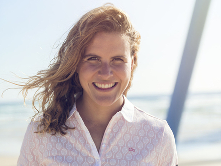 Clarisse Cr&eacute;mer prendra le d&eacute;part de la Transat AG2R La Mondiale le 22 avril aux c&ocirc;t&eacute;s de son compagnon Tanguy Le Turquais, et &agrave; bord du Figaro Everial.