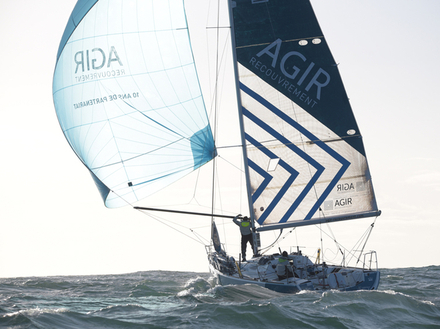 Si Thomas Ruyant est un bizuth sur cette course, il n'en est pas à sa première transat ! Hardy-Ruyant est un des duos favoris pour cette 14e édition. Si Thomas Ruyant est un bizuth sur cette course, il n'en est pas à sa première transat ! Hardy-Ruyant est un des duos favoris pour cette 14e édition.