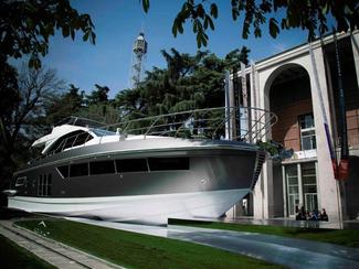 Deux nouveaux yachts ultra-design pour Azimut...