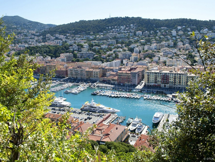 Aujourd'hui, Nice se dit « Ville verte de la Méditerranée », et pour ce faire, elle met tout en oeuvre afin que le développement durable s'inscrive dans tous les secteurs.