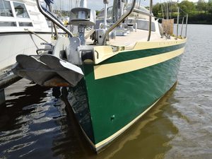 Conseils pratique : comment repeindre sa coque de bateau ?