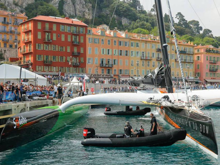 Après un Prologue sportif, les trois géants sont arrivés dans le port de Nice samedi matin. L'occasion pour le public de rencontrer les skippers et de découvrir les bateaux au plus près.