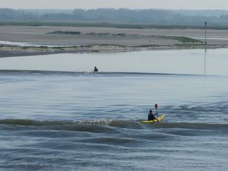 Kayak sur le mini-mascaret de la Baie de Somme