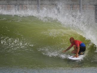 Une vague artificielle dans un stade : Kelly...