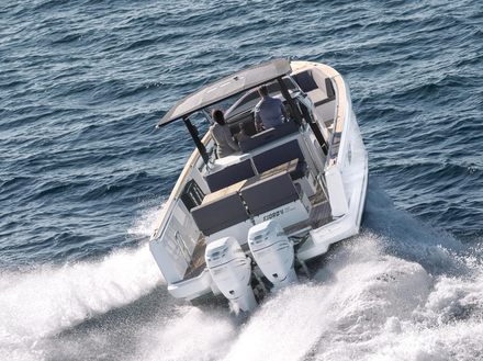 Lorsque l'on navigue en mer sur un bateau de plaisance à moteur il est nécessaire d'avoir en sa possession un permis bateau de plaisance option côtière réalisé dans un établissement agréé. Lorsque l'on navigue en mer sur un bateau de plaisance à moteur il est nécessaire d'avoir en sa possession un permis bateau de plaisance option côtière réalisé dans un établissement agréé.