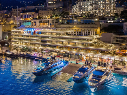 Le week-end dernier, le Yacht Club de Monaco organisait le Grand Prix Historique sous le signe de la "Dolcevita".