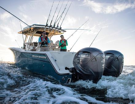 Le système d'injection directe du nouveau Yamaha dispose de cinq pompes à carburant. Nautisme Article