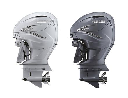 Présenté en avant-première européenne au prochain salon nautique de Gênes (Italie) fin septembre, le puissant moteur sera commercialisé en blanc ou en gris. Nautisme Article