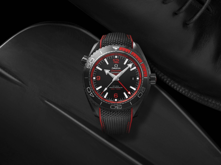 Omega célèbrera ce nouveau partenariat par le biais d'une version rouge de la Seamaster Planet Ocean 600M «Deep Black». Nautisme Article