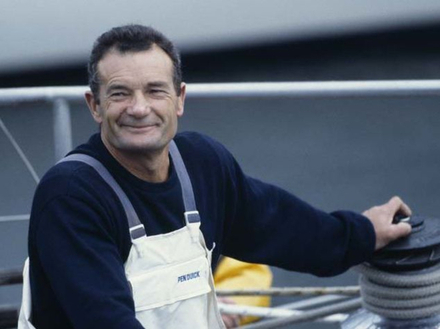 Eric Tabarly, sur la Route du Rhum en 1982 Eric Tabarly, sur la Route du Rhum en 1982