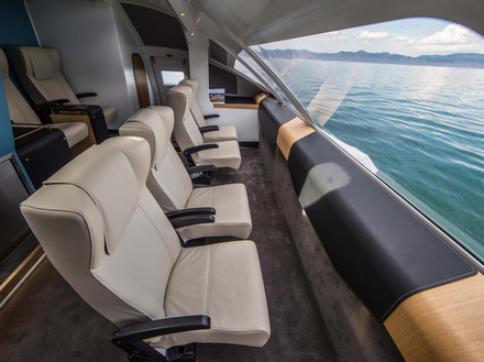 Les clients de l'Evian Resort pourront donc rejoindre leur lieu de villégiature plus rapidement, en 45 minutes depuis Genève. Ce catamaran de 12 mètres de long leur sera également accessible tout au long de leurs vacances