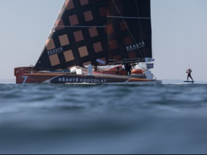 Duel inédit : le skipper Armel Tripon et le kitesurfeur Kieran Le Borgne, pour la SNSM