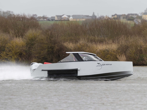 Le Commuter, le dernier modèle amphibie d'Iguana Yachts