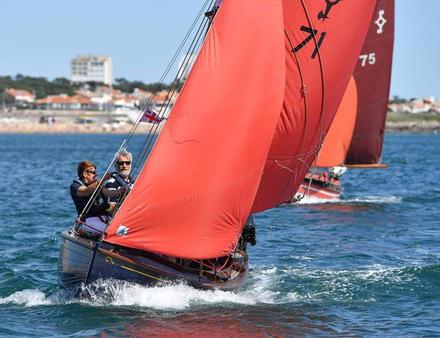 18 skippers participent à l'aventure : Jean-Luc Van de Heede est le senior de la GGR et Susie Goodall la benjamine. Nautisme Article