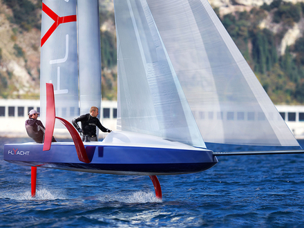Le Flyacht s'inspire directement du révolutionnaire AC75, nouveau bateau volant pour la prochaine édition de l'America's Cup en 2021.
