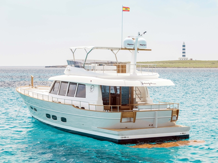 Le Sasga Yachts 68 FB est le 3e modèle de la gamme FB et 6e de la flotte du chantier espagnol. Le Sasga Yachts 68 FB est le 3e modèle de la gamme FB et 6e de la flotte du chantier espagnol.