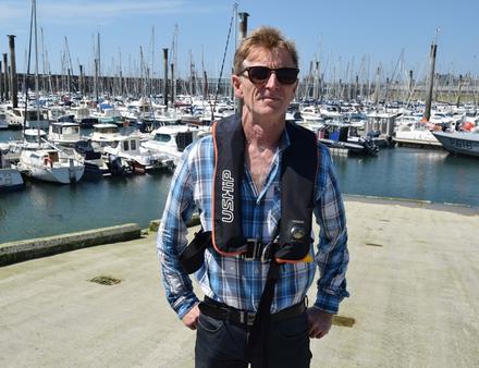 Gilet Optimum 220N équipé d'un col polaire et d'une poche intérieure pour balise. Prix 115 euros. Nautisme Article