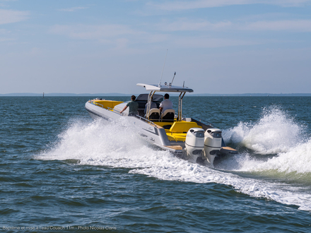 Le chantier r&eacute;investit la production en s&eacute;rie de yachts inf&eacute;rieurs &agrave; 23 m, en mettant sur le march&eacute; des yachts novateurs, &eacute;pur&eacute;s et chics, de 11 &agrave; 15 m&egrave;tres.