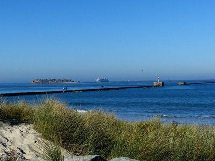 Un ferry au large de Cherbourg
