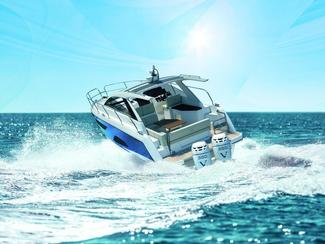 Premier modèle sportif hors-bord pour Sealine
