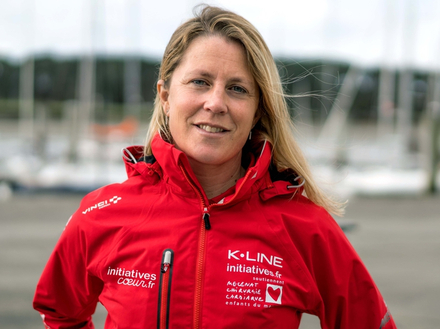 Samantha Davies est une navigatrice britannique à la barre d'Initiatives Coeur depuis 2017. Auparavant, elle participe avec Tanguy de Lamotte à la Transat Jacques Vabre de 2015 à bord du même IMOCA. Samantha Davies est une navigatrice britannique à la barre d'Initiatives Coeur depuis 2017. Auparavant, elle participe avec Tanguy de Lamotte à la Transat Jacques Vabre de 2015 à bord du même IMOCA.