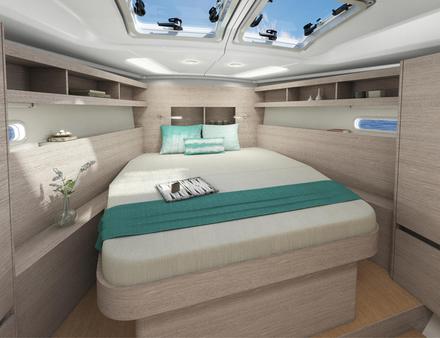 Dans sa version propriétaire, le 458 se décline avec une grande cabine avant, ou en quatre cabines invités. Nautisme Article