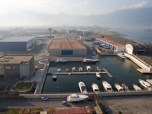 Arcadia Yachts augmente sa zone de production