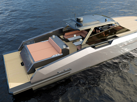 Ce nouveau modèle propose un espace sur le pont et un volume intérieur généreux, plus un hard top en fibre de carbone ouvert sur les côtés pour protéger du soleil. Nautisme Article
