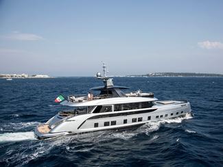 Découvrez les images du Dynamiq GTT 115,...