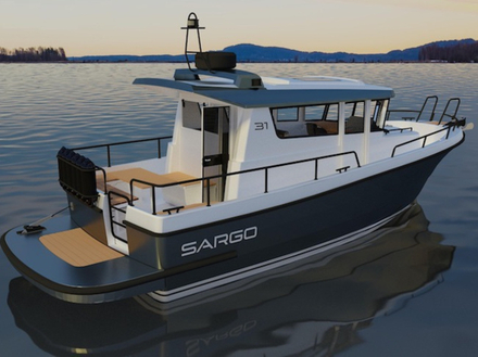 Le Sargo 31 continue d'évoluer avec cette nouvelle version avec porte arrière, offrant un cockpit ouvert et donc plus d'espace à bord. Il est désormais possible d'y dormir à 6. Nautisme Article
