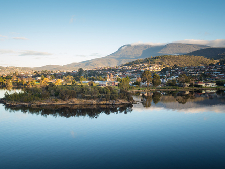 Vue sur Hobard depuis le MONA Vue sur Hobard depuis le MONA