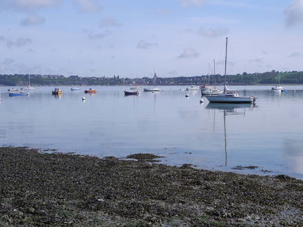 Environ 50% des mouillages sont en zone à échouage à Langroley. Environ 50% des mouillages sont en zone à échouage à Langroley.