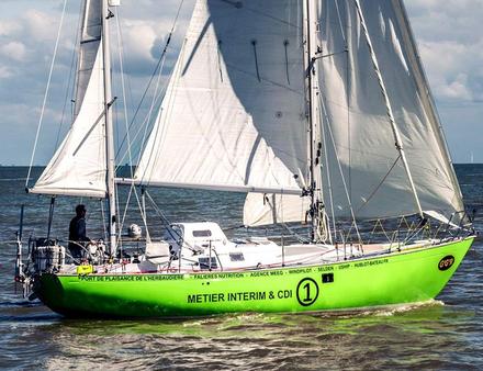 Cousot se dirige vers l'Île de la Trinité pour soigner ses blessures et réparer son régulateur d'allure, avant de se diriger vers Rio de Janeiro au Brésil. Nautisme Article