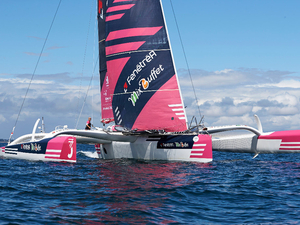 Erwan Le Roux remporte le Trophée des Multicoques