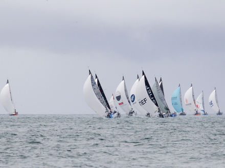 Les Figaros devant l'île Vierge.