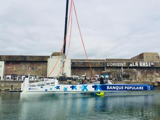 Maxi Banque Populaire IX : mise à l'eau à deux...