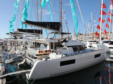Le secteur du multicoque progresse encore avec plusieurs avant-premières chez Dufour, Fountaine Pajot ou Neel et beaucoup d'unités exposées chez Catana, Lagoon, Outremer et Sunreef. Le secteur du multicoque progresse encore avec plusieurs avant-premières chez Dufour, Fountaine Pajot ou Neel et beaucoup d'unités exposées chez Catana, Lagoon, Outremer et Sunreef.