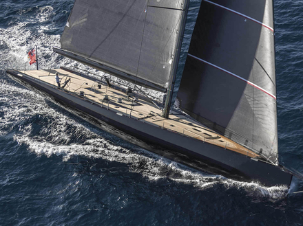 Au fil des ans, Wally a lancé 46 voiliers, dont le Tango ci-dessous, et plus de 120 bateaux à moteurs. Le chantier construit actuellement le nouveau Wally 145 en Italie.