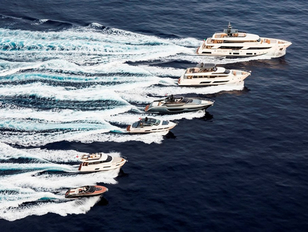 Ferretti Group possède de nombreux marques de motoryachts : Pershing, Riva, Custom Line... Avec l'acquisition de Wally, le groupe italien s'ouvre à un nouveau marché. Ferretti Group possède de nombreux marques de motoryachts : Pershing, Riva, Custom Line... Avec l'acquisition de Wally, le groupe italien s'ouvre à un nouveau marché.